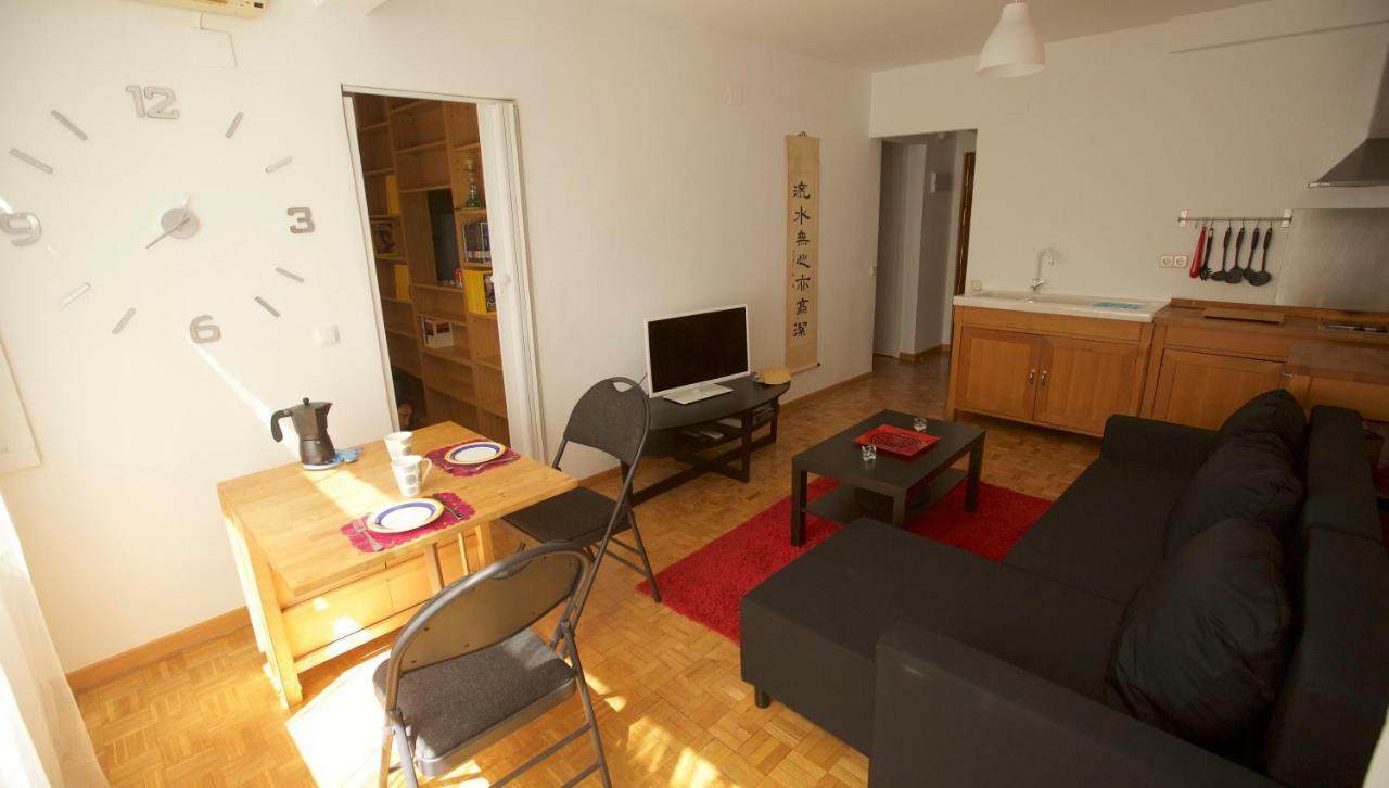 Apartment In Lavapies Madrid Center Ngoại thất bức ảnh